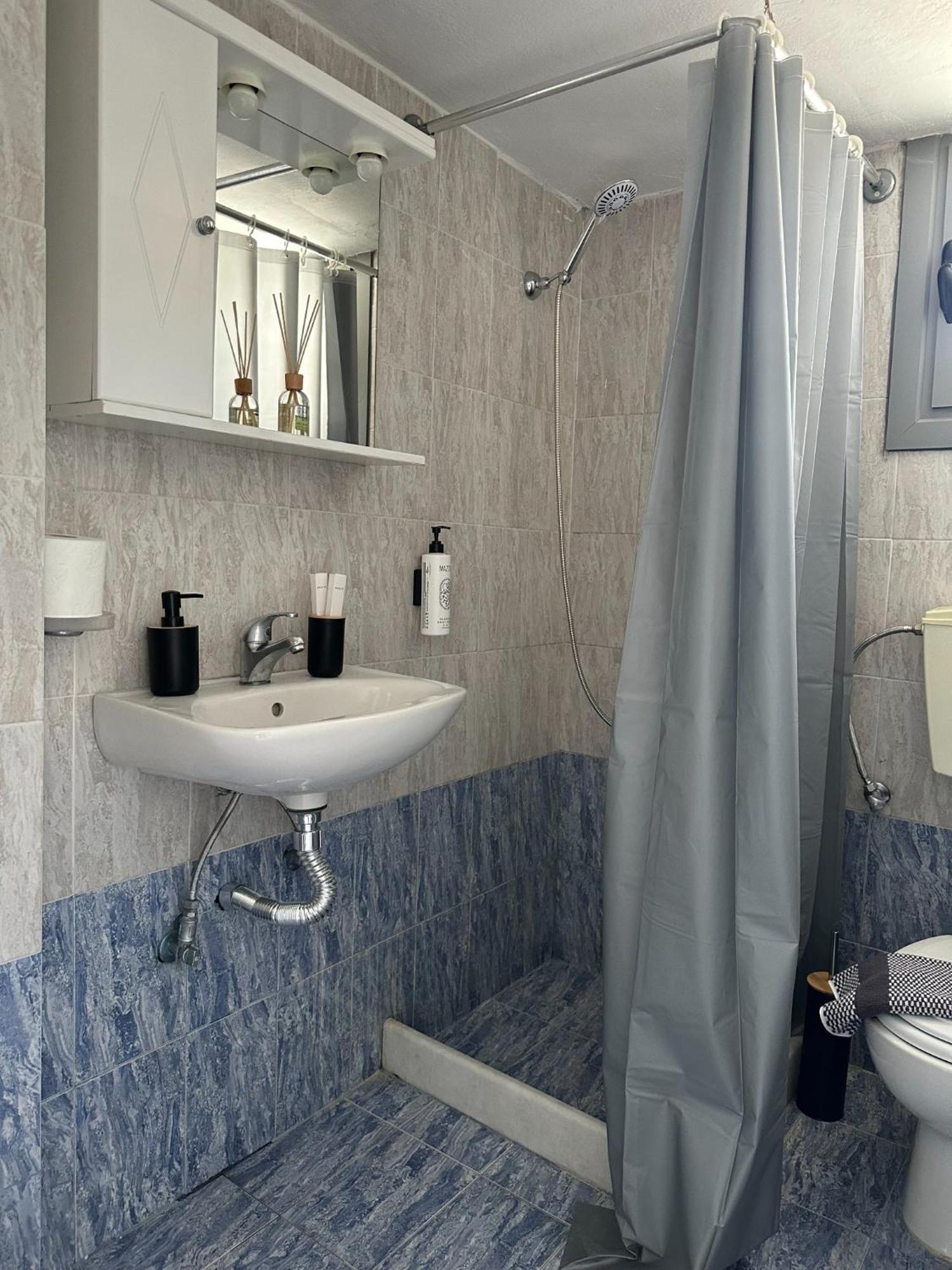 Nicole Rooms Santorini Vóthon Exterior foto